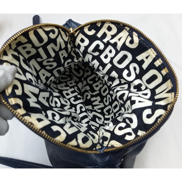 Marc Jacobs Natasha Blue Pebbled Leather Zipper Pocket Crossbody Bag - Picture 10 of 16